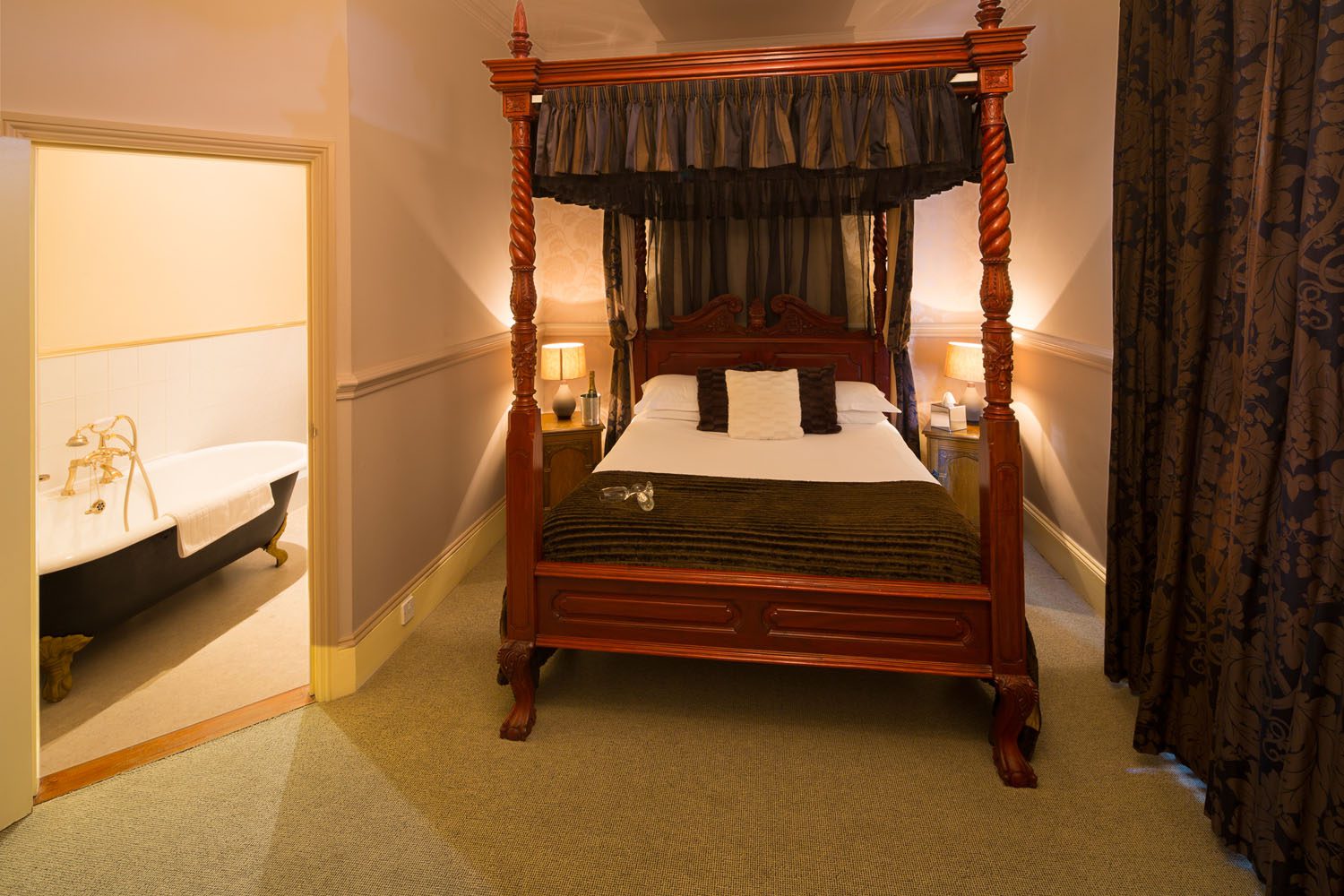 EnSuite B&B rooms near The New Forest The Mortimer Arms Paultons